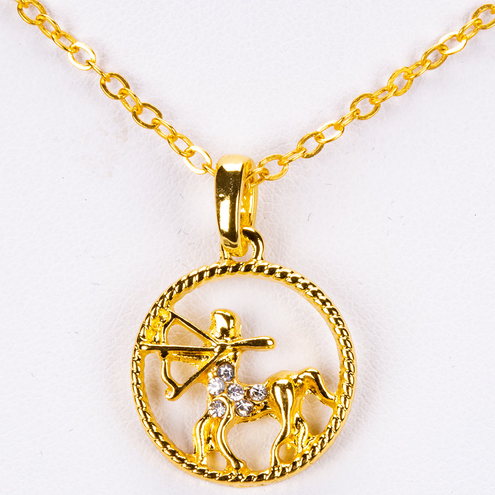 Săgetător Colier din Aliaj Placat cu Aur ( 10 grame ) cu Cristal Alb Emporia® ( Colier+Pandantiv )