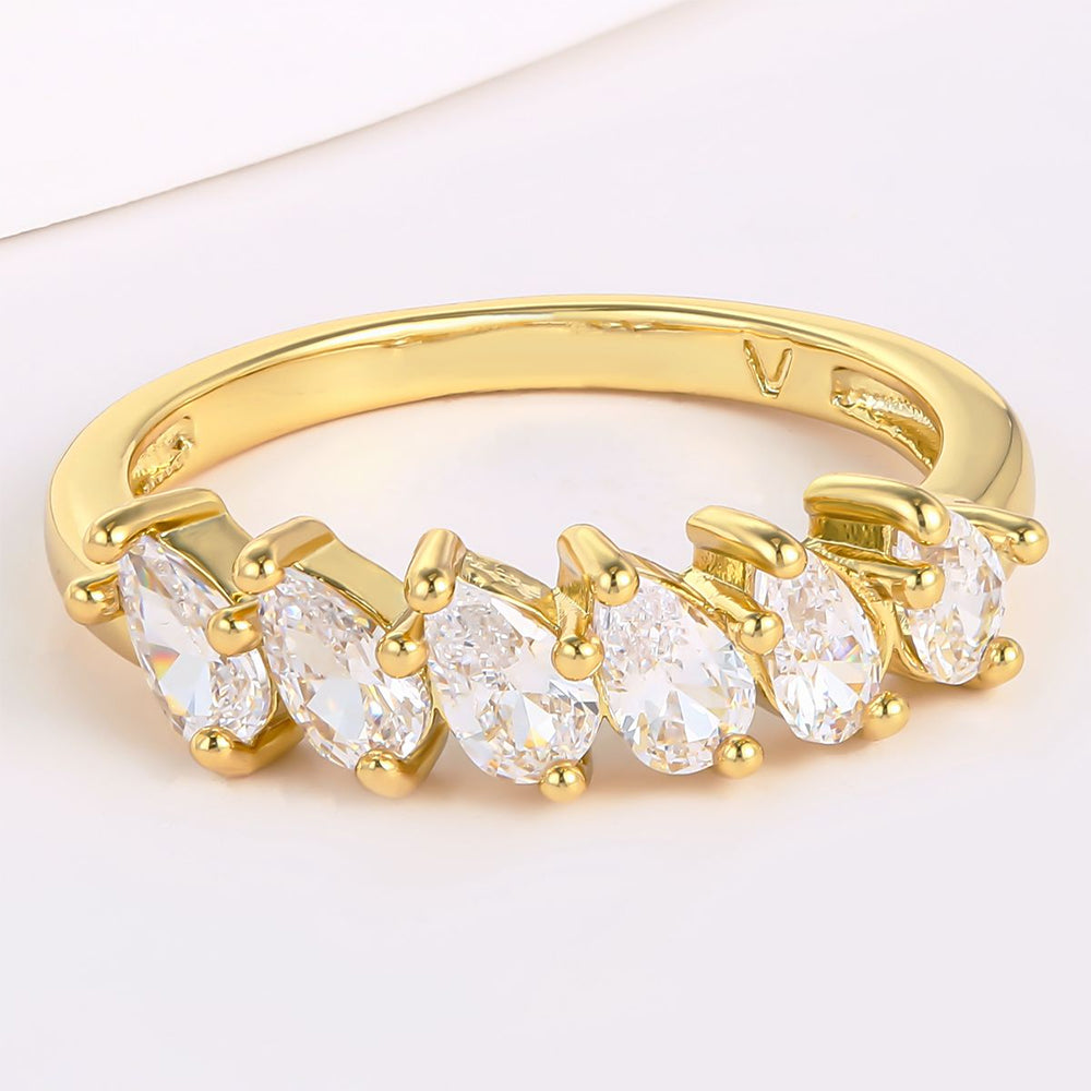 Inel din Aliaj Placat cu Aur ( 10 grame ) cu Cristal Alb Emporia®