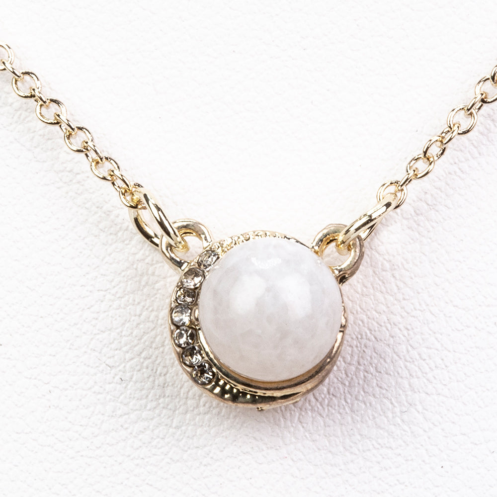 Colier din Aliaj Placat cu Aur ( 4 grame ) cu Piatra Lunii Curcubeu și Cristal Alb Emporia® 5 Carate