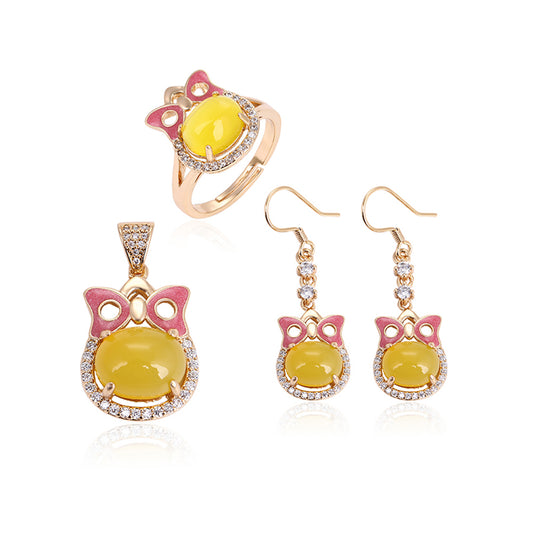 Set din Aliaj Placat cu Aur cu Cristal Galben Emporia® și Cristal Alb Emporia® ( Cercei+Inel+Pandantiv )