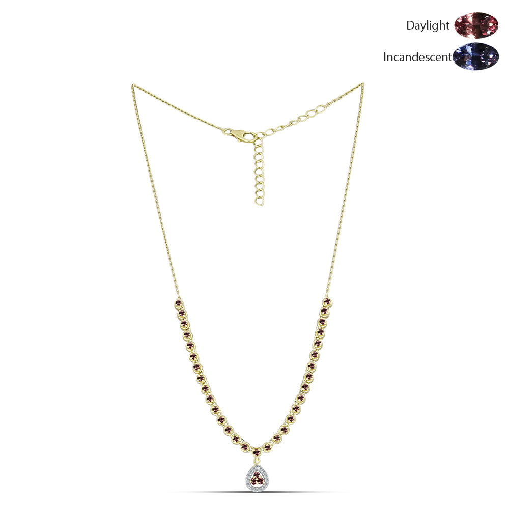 Colier din Argint 925 Placat cu Aur ( 7.43 grame ) cu Granat Tsivory care își schimbă culoarea și Topaz Alb 1.84 Carate