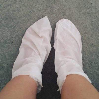 Mască pentru picioare cu extract de lapte de cocos pentru catifelarea și hidratarea pielii