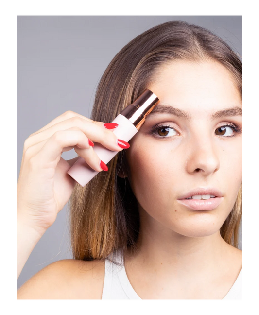 Epilator de precizie Velform Epilwiz, alimentat cu baterii.