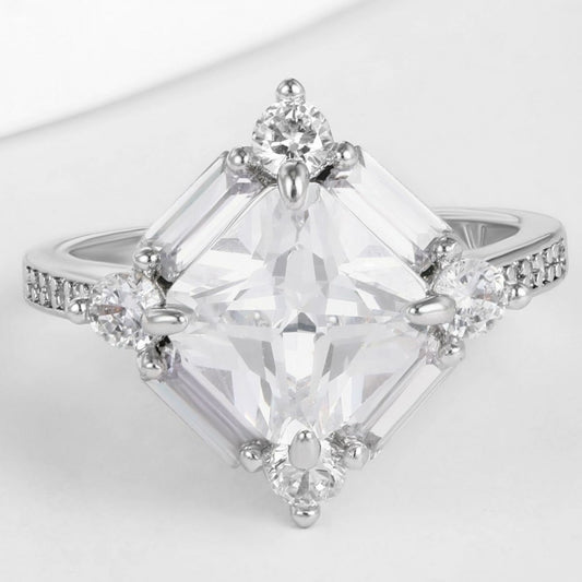 Inel din Aliaj Placat cu Aur cu Cristal Alb Emporia®