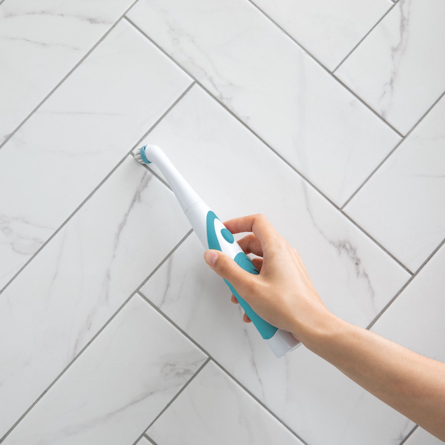 Scrub Buddi XS – perie electrică de curățare cu 4 capete interschimbabile