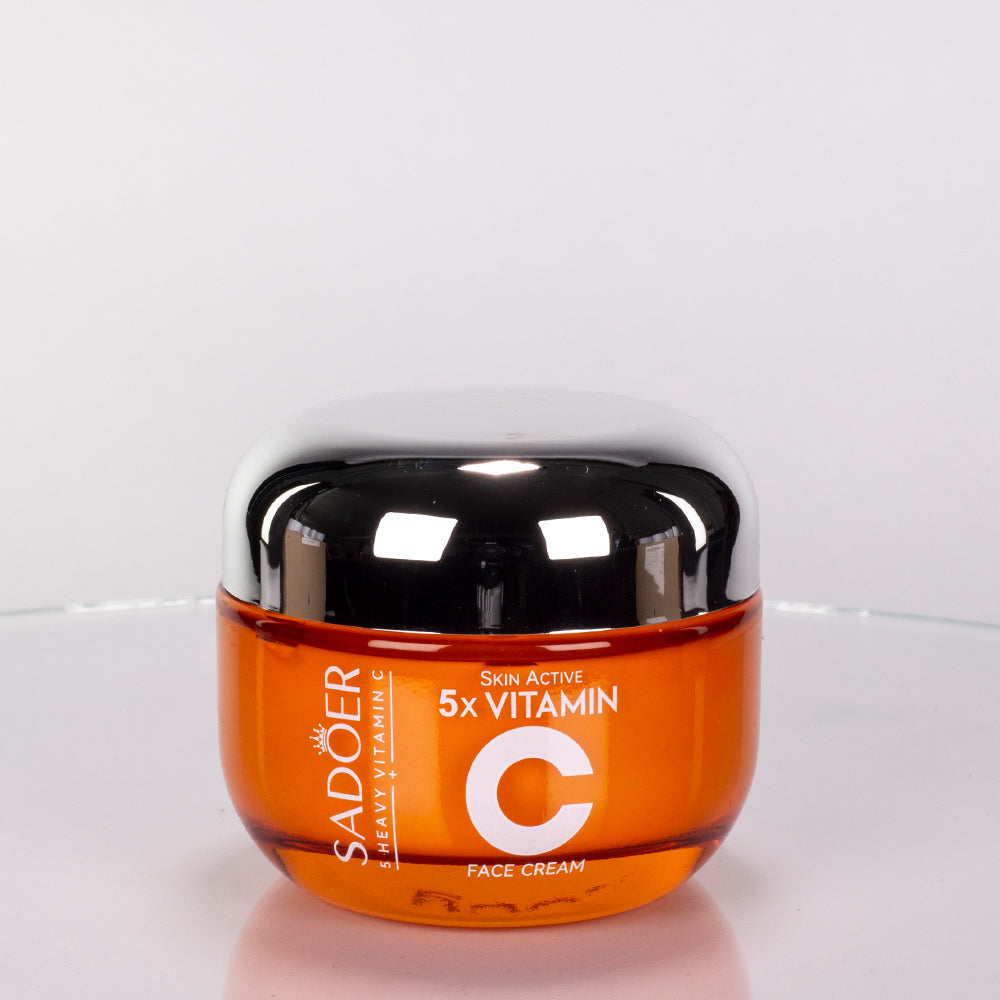Set Cadou SADOER cu Vitamina C pentru Hidratarea și Uniformizarea nuanței Tenului – 6 Piese