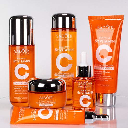 Set Cadou SADOER cu Vitamina C pentru Hidratarea și Uniformizarea nuanței Tenului – 6 Piese