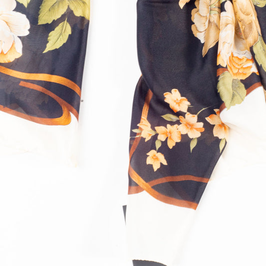 Eșarfă „Pânză & Flori”, 85 x 180 cm, negru, 100% mătase vegană