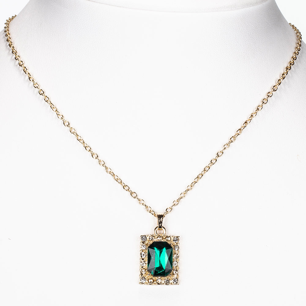 Ceas din Aliaj Placat cu Aur ( 57 grame ) cu Cristal Verde Emporia® și Cristal Alb Emporia® 12 Carate ( Colier+Cercei+Pandantiv )