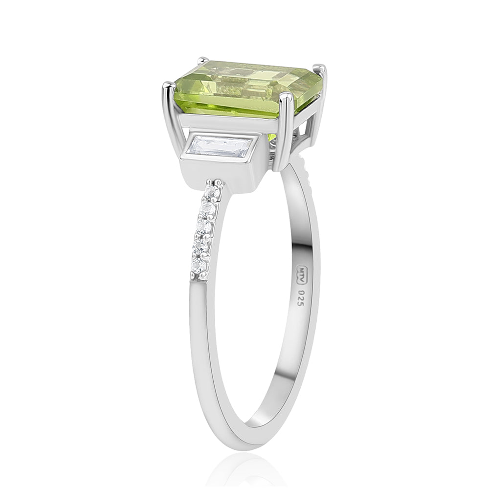 Inel din Argint 925 ( 2.17 grame ) cu Peridot și Topaz Alb 2.72 Carate