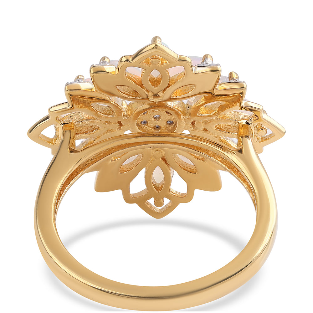 Inel din Argint 925 Placat cu Aur ( 4.21 grame ) cu Opal Etiopian Lega Dembi și Topaz Alb 1.74 Carate 3 