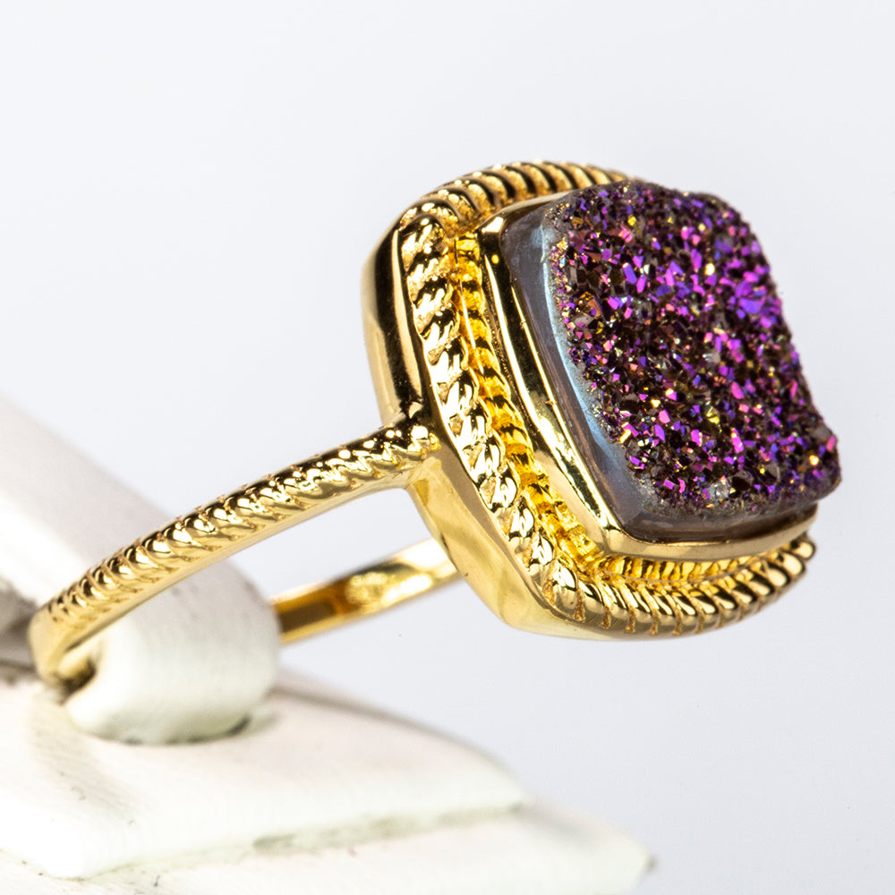 Inel din Argint 925 Placat cu Aur ( 3.91 grame ) cu Drusă Violet 4.64 Carate 4 