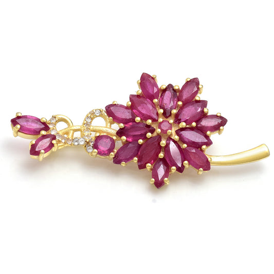 Broşă din Argint 925 Placat cu Aur ( 4.53 grame ) cu Rubin Malagasy și Topaz Alb 2.42 Carate