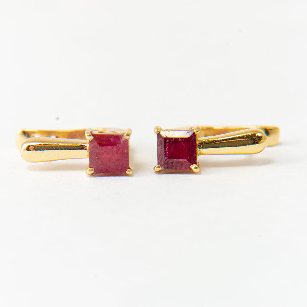 Cercei din Argint 925 Placat cu Aur ( 3.84 grame ) cu Rubin Malagasy 1.54 Carate