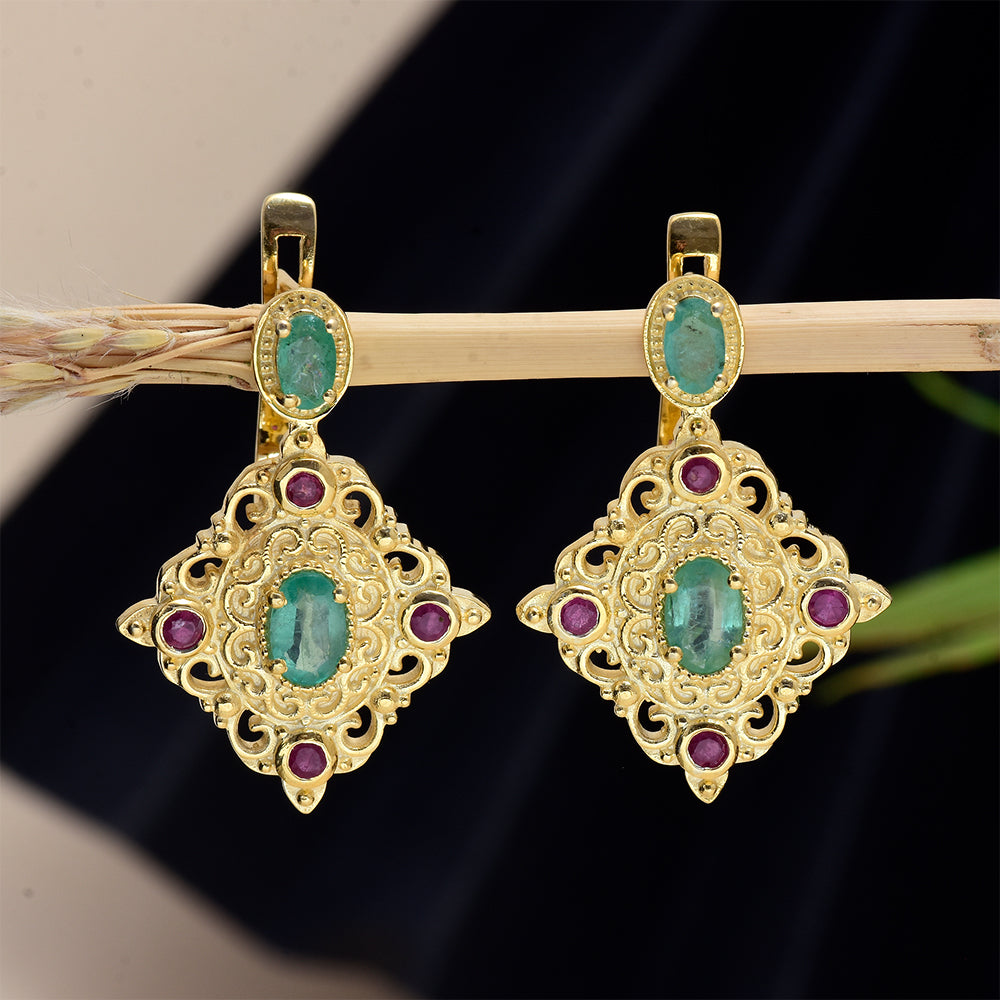 Cercei din Argint 925 Placat cu Aur ( 7.21 grame ) cu Rubin Malagasy și Smarald Brazilian 1.96 Carate 5 