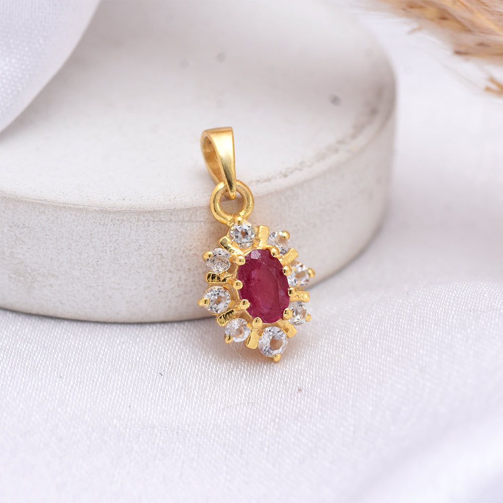 Pandantiv din Argint 925 Placat cu Aur ( 1.29 grame ) cu Rubin Malagasy și Topaz Alb 0.68 Carate