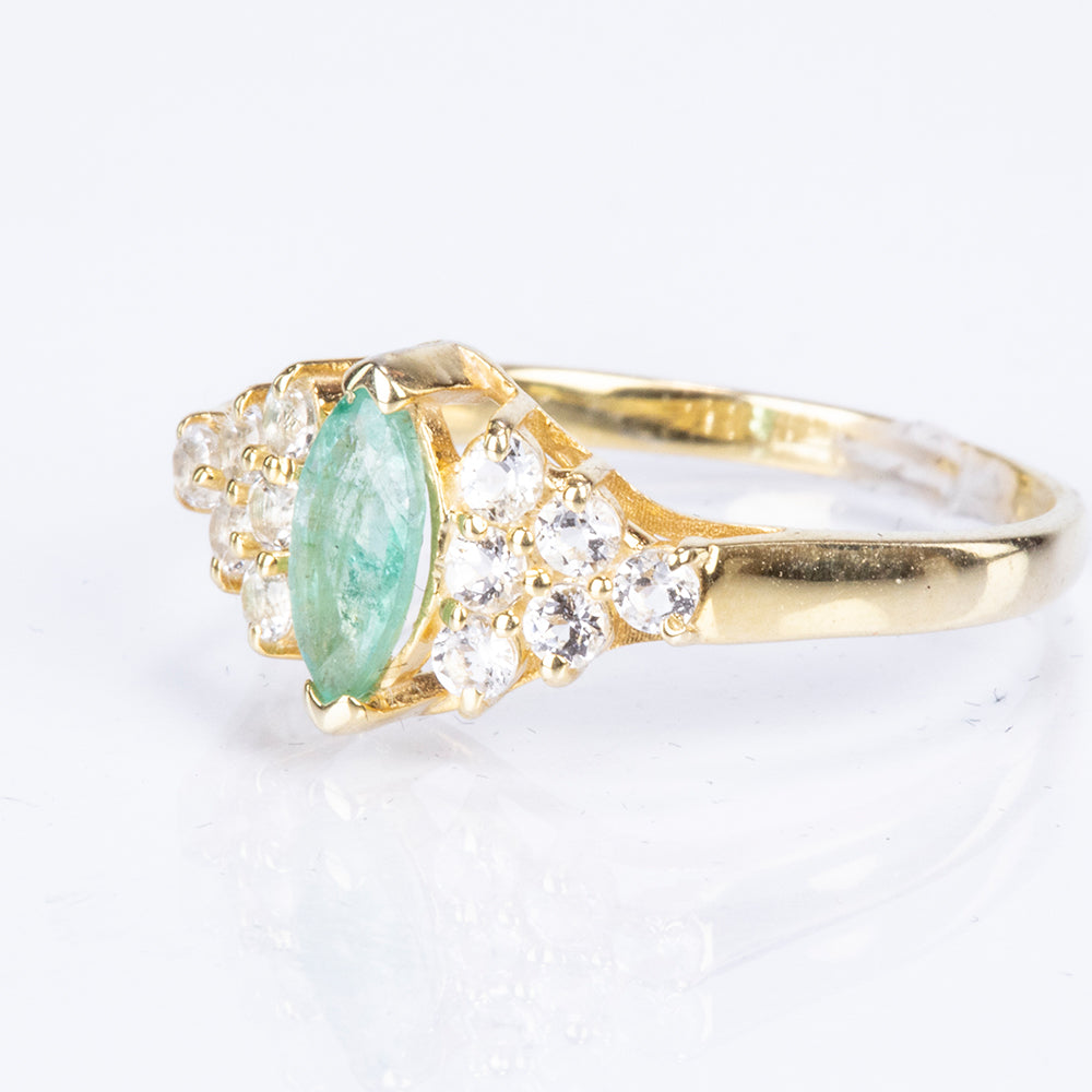 Inel din Argint 925 Placat cu Aur ( 2.14 grame ) cu Smarald Brazilian și Topaz Alb 0.78 Carate 5 