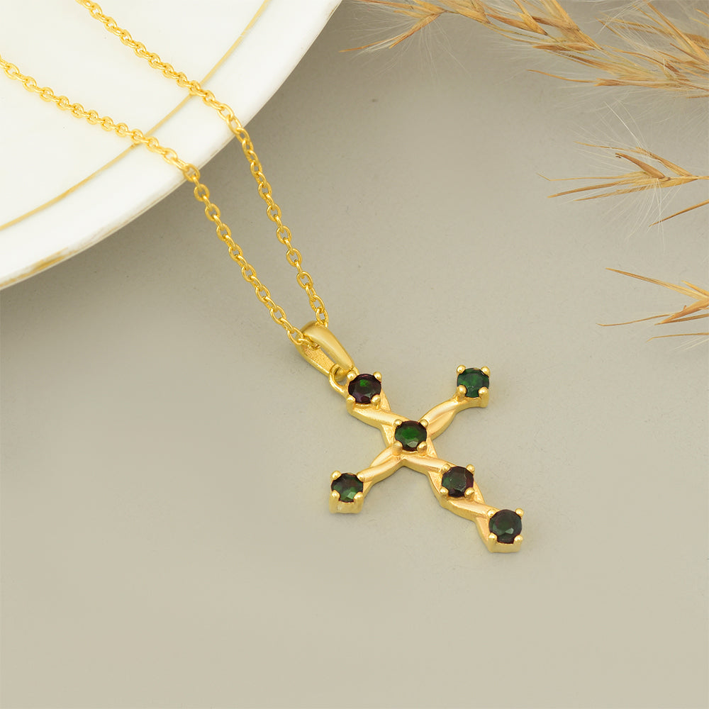 Cruce Pandantiv din Argint 925 Placat cu Aur ( 2.29 grame ) cu Opal Etiopian Lega Dembi 0.55 Carate 2 