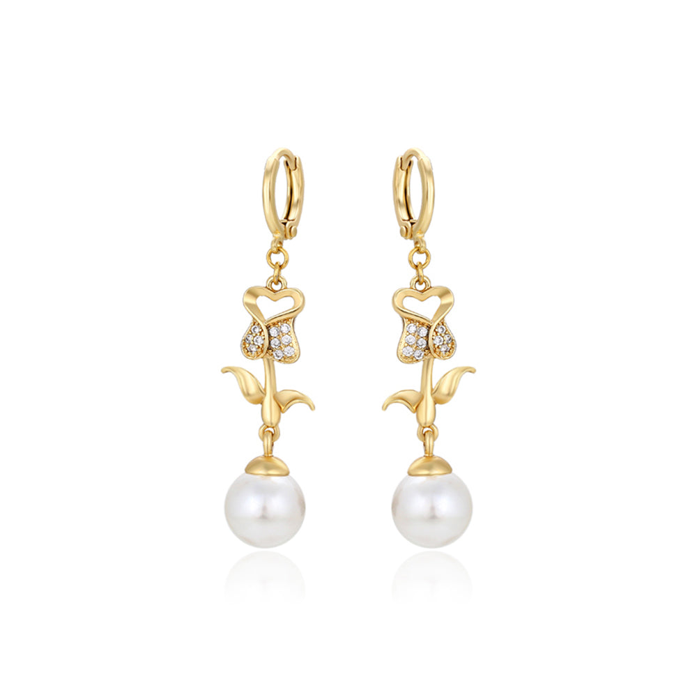 Cercei din Aliaj Placat cu Aur cu Perlă de cristal și Cristal Alb Emporia®