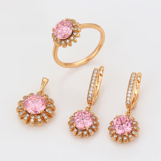 Set din Aliaj Placat cu Aur cu Cristal Roz Emporia® și Cristal Alb Emporia® ( Cercei+Inel+Pandantiv )