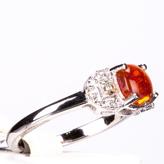 Inel din Argint 925 ( 2.7 grame ) cu Opal Etiopian Lega Dembi Portocaliu și Topaz Alb 0.66 Carate