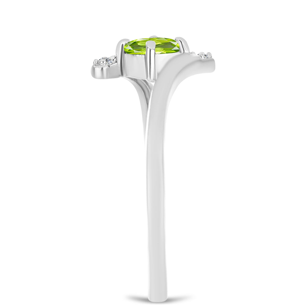 Inel din Argint 925 ( 1.97 grame ) cu Peridot Changbai și Topaz Alb 0.55 Carate 4 
