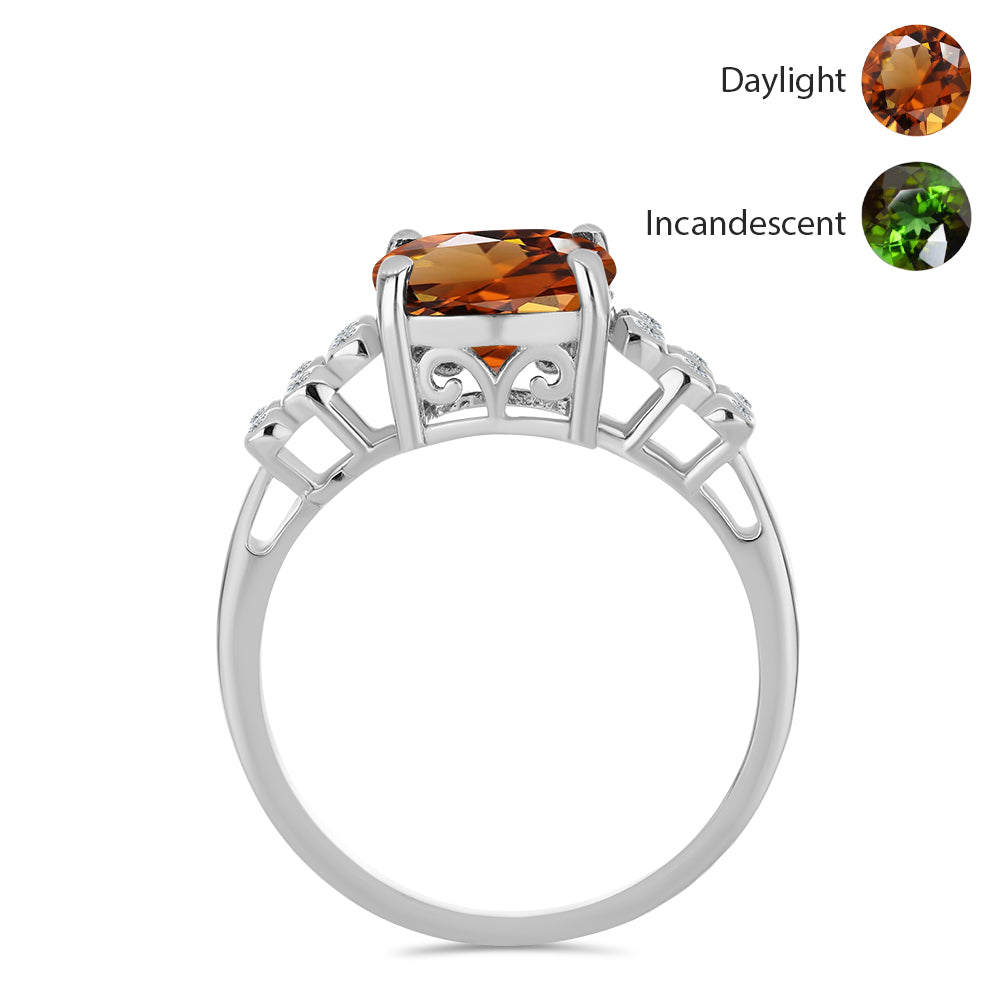 Inel din Argint 925 ( 2.72 grame ) cu Zultanit Anatolian Certificat cultivat în laborator și Topaz Alb 3.77 Carate 2 