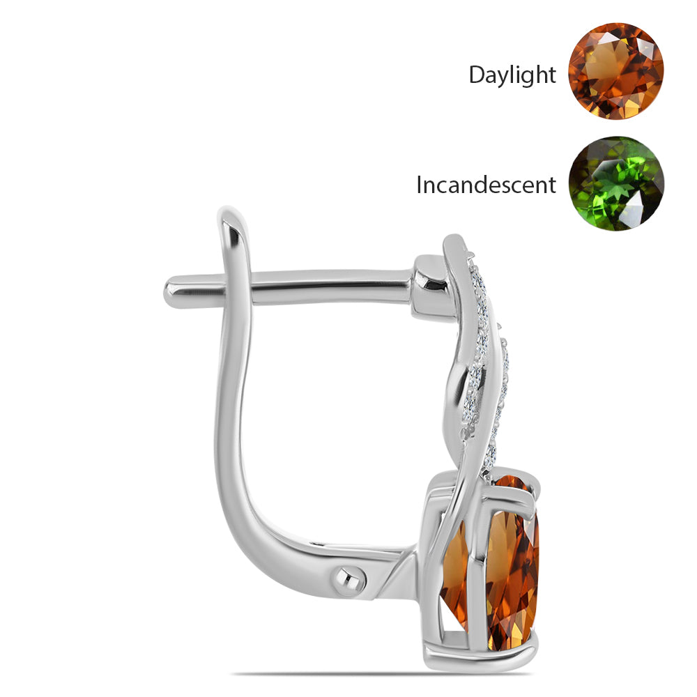 Cercei din Argint 925 ( 3.62 grame ) cu Zultanit Anatolian Certificat cultivat în laborator și Topaz Alb 3.24 Carate