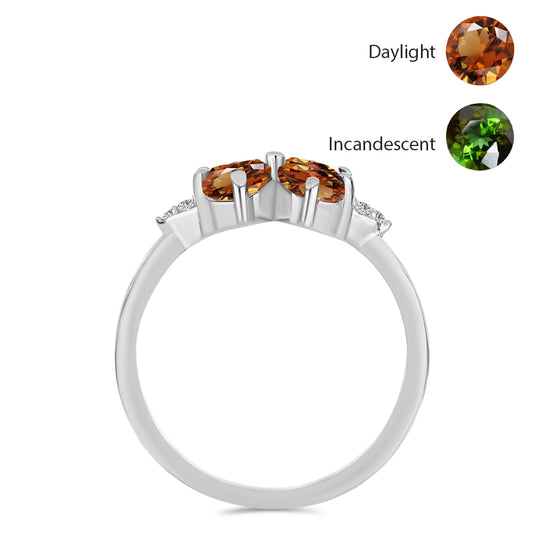 Inel din Argint 925 ( 2.41 grame ) cu Zultanit Anatolian Certificat cultivat în laborator și Topaz Alb 1.11 Carate