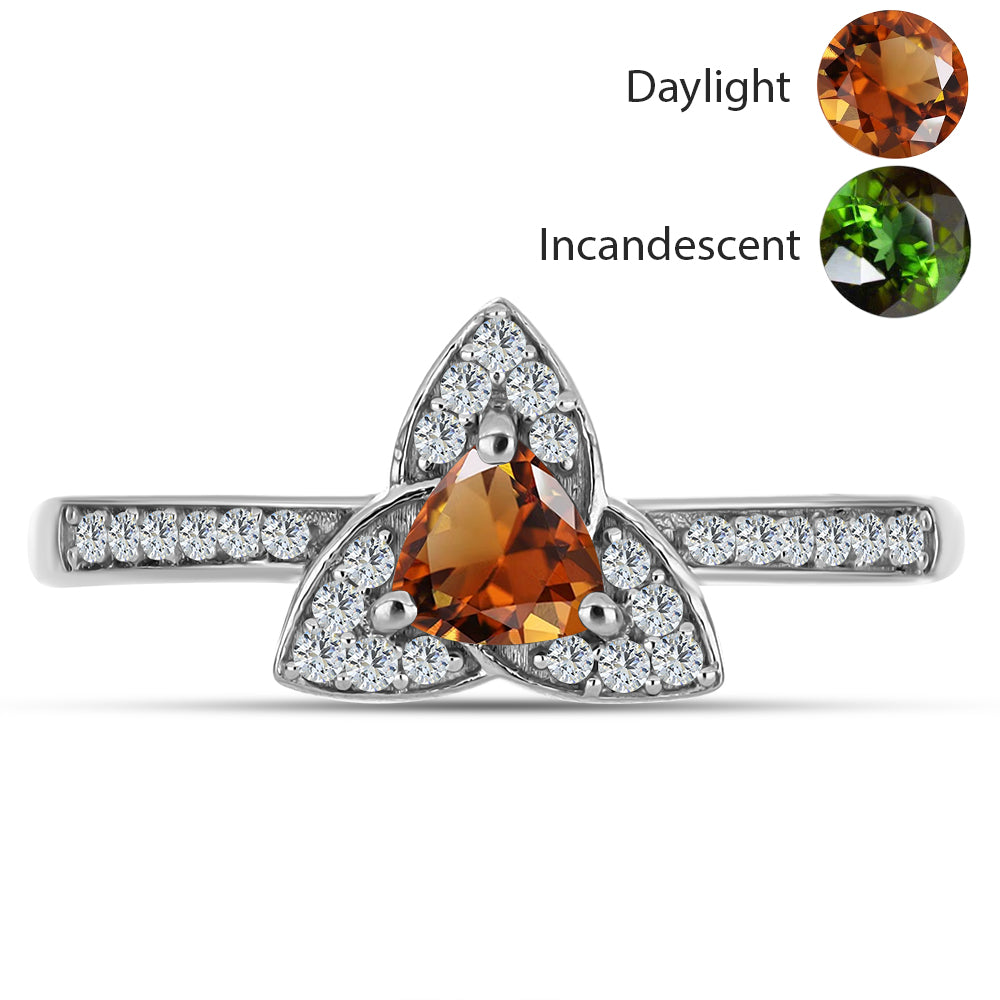 Inel din Argint 925 ( 2.35 grame ) cu Zultanit Anatolian Certificat cultivat în laborator și Topaz Alb 0.73 Carate