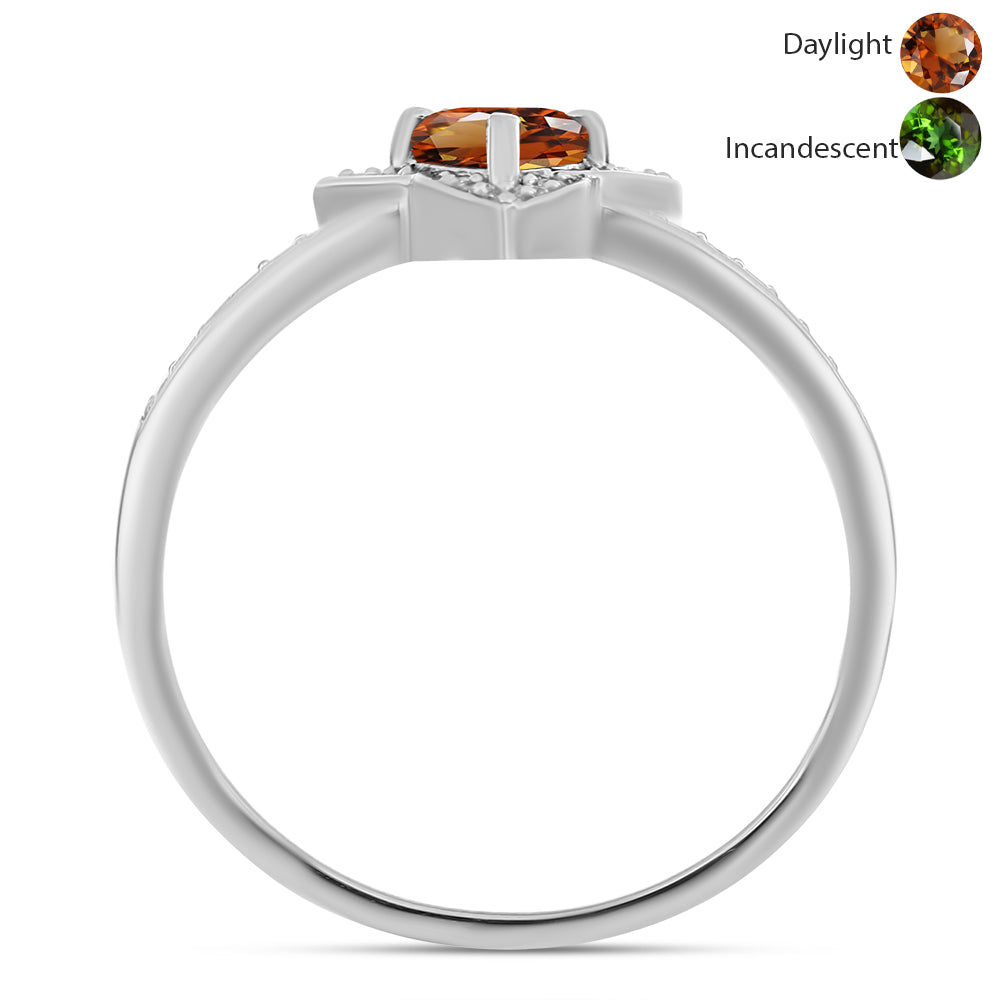 Inel din Argint 925 ( 2.35 grame ) cu Zultanit Anatolian Certificat cultivat în laborator și Topaz Alb 0.73 Carate 2 