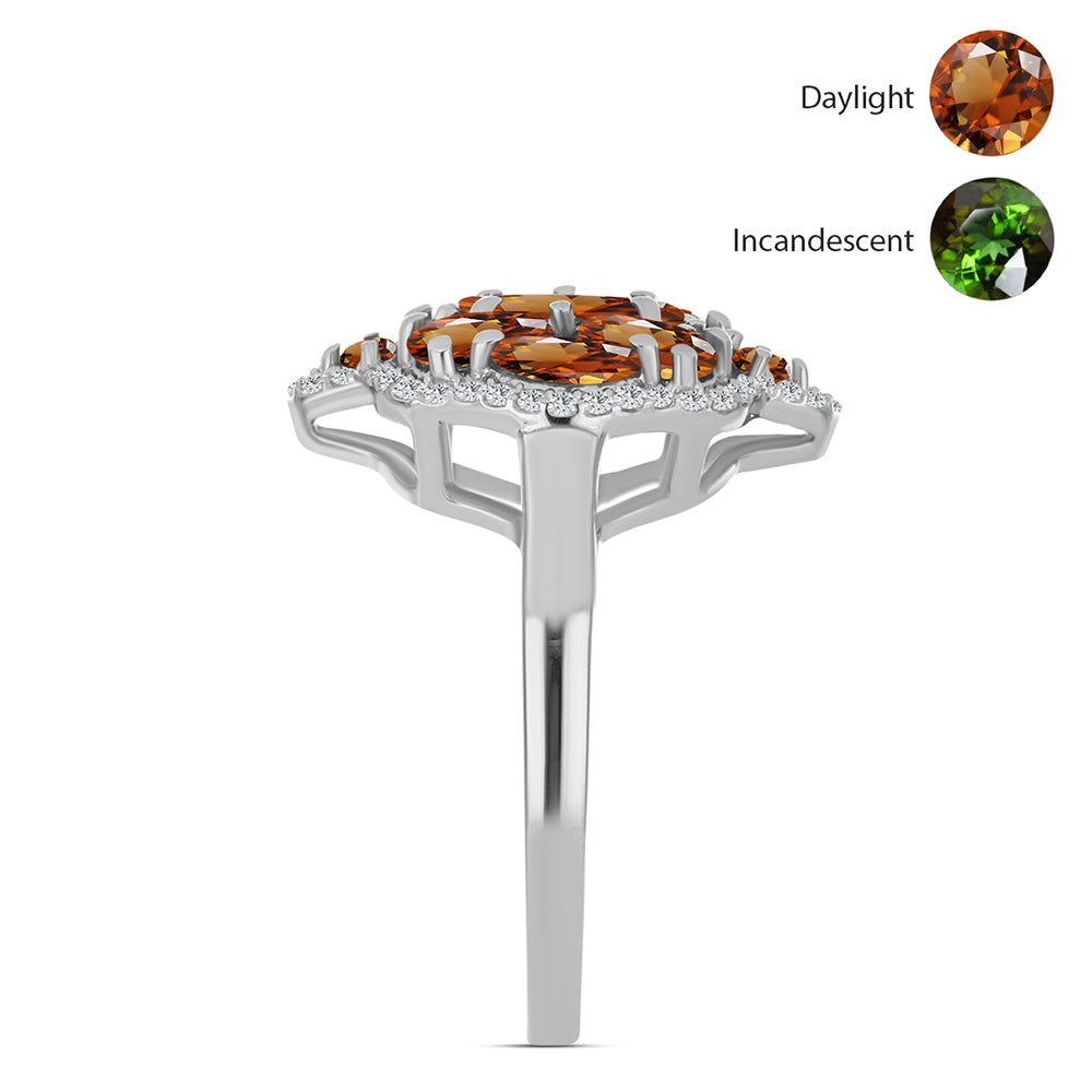 Inel din Argint 925 ( 4.28 grame ) cu Zultanit Anatolian Certificat cultivat în laborator și Topaz Alb 2.47 Carate 4 