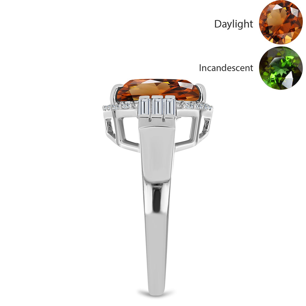 Inel din Argint 925 ( 4.11 grame ) cu Zultanit Anatolian Certificat cultivat în laborator și Zircon Alb 7.96 Carate 4 