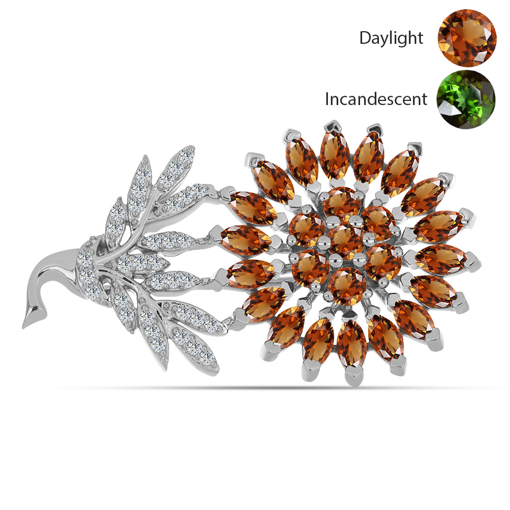 Broşă din Argint 925 ( 6.34 grame ) cu Zultanit Anatolian Certificat cultivat în laborator și Topaz Alb 4.44 Carate 1 