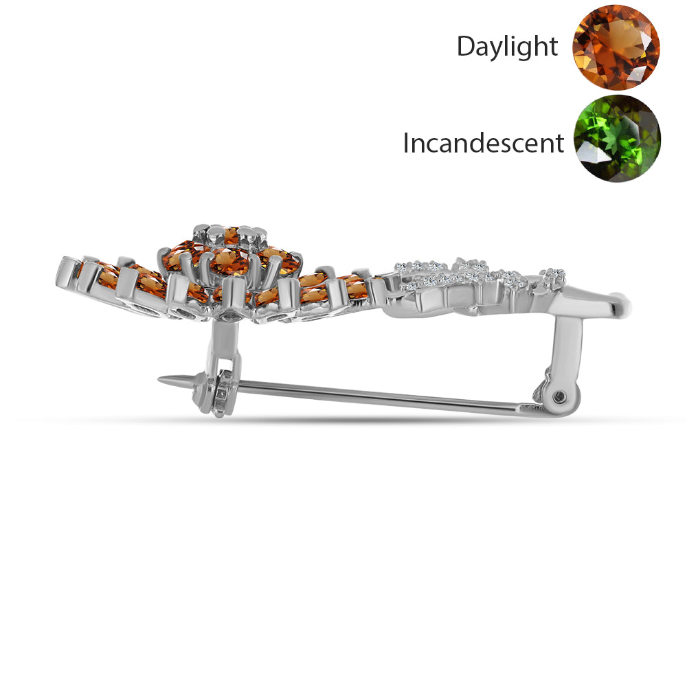 Broşă din Argint 925 ( 6.34 grame ) cu Zultanit Anatolian Certificat cultivat în laborator și Topaz Alb 4.44 Carate 2 