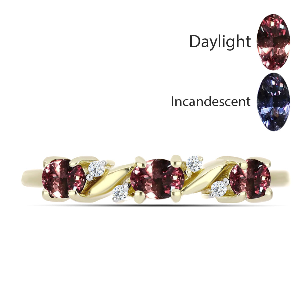 Inel din Argint 925 Placat cu Aur ( 1.64 grame ) cu Granat Bekily care își schimbă culoarea și Topaz Alb 0.59 Carate 1 