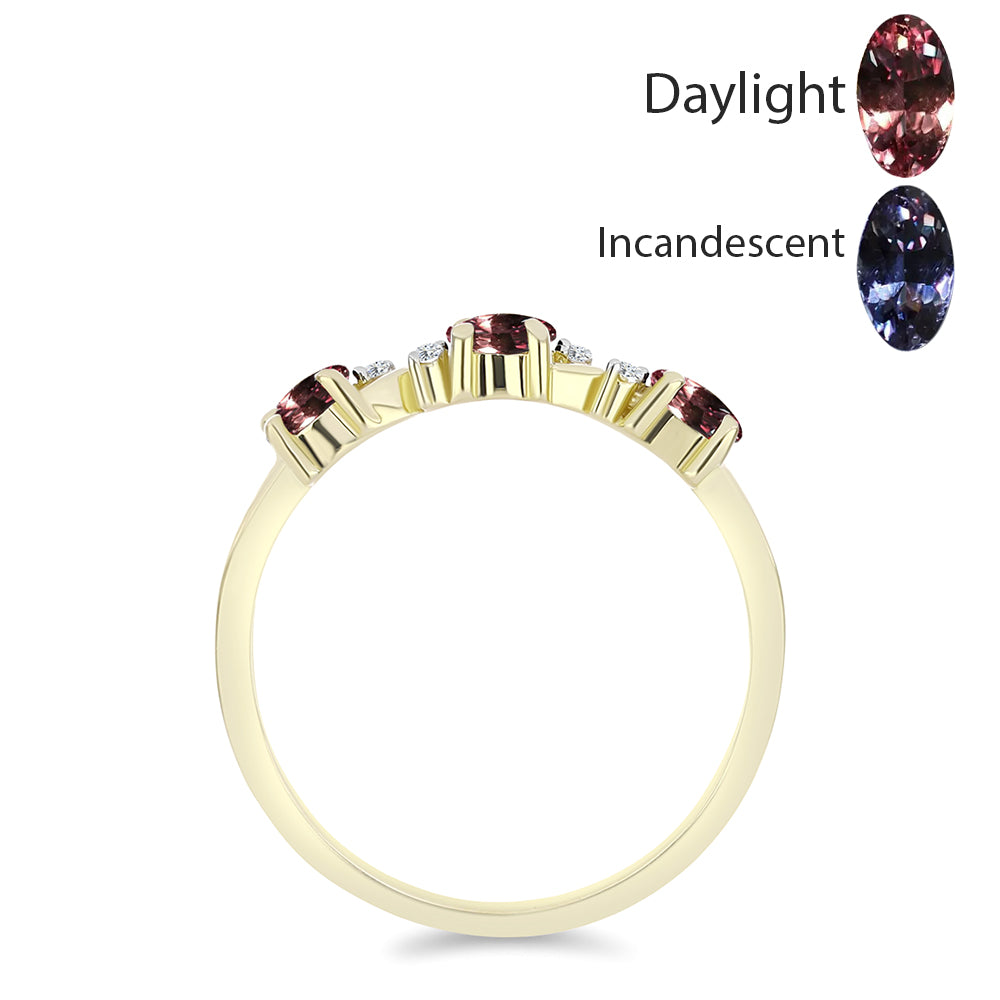Inel din Argint 925 Placat cu Aur ( 1.64 grame ) cu Granat Bekily care își schimbă culoarea și Topaz Alb 0.59 Carate 2 