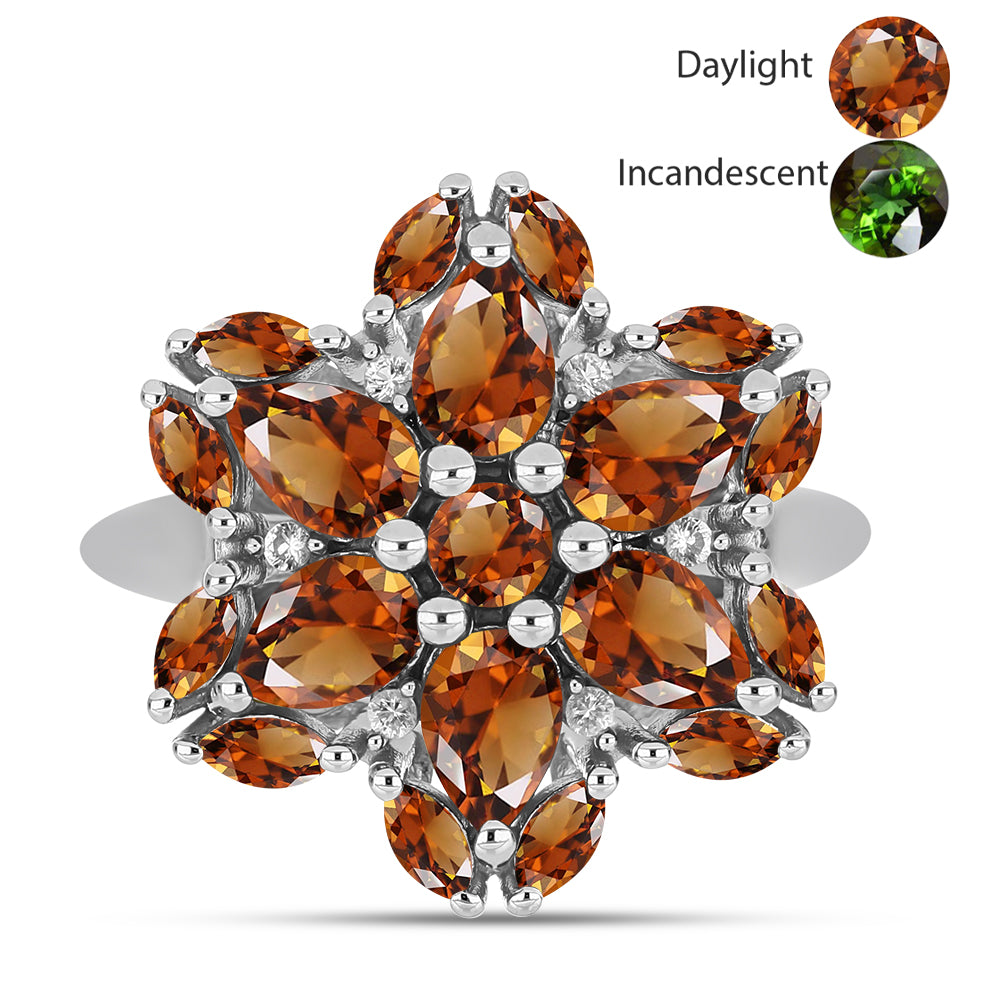 Inel din Argint 925 ( 5.35 grame ) cu Zultanit Anatolian Certificat cultivat în laborator și Topaz Alb 4.1 Carate
