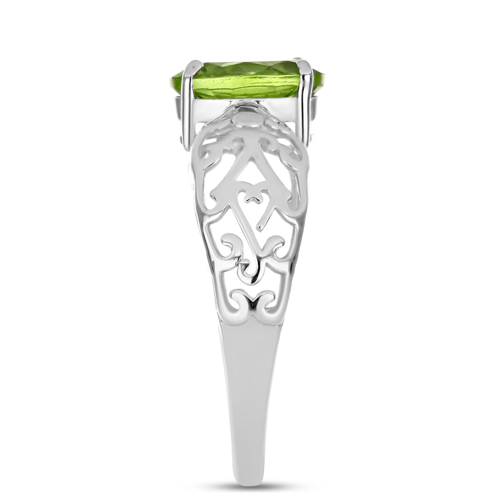 Inel din Argint 925 ( 1.75 grame ) cu Peridot Changbai 1.15 Carate