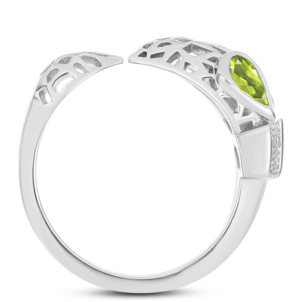 Inel din Argint 925 ( 3.44 grame ) cu Peridot Changbai 0.42 Carate 3 